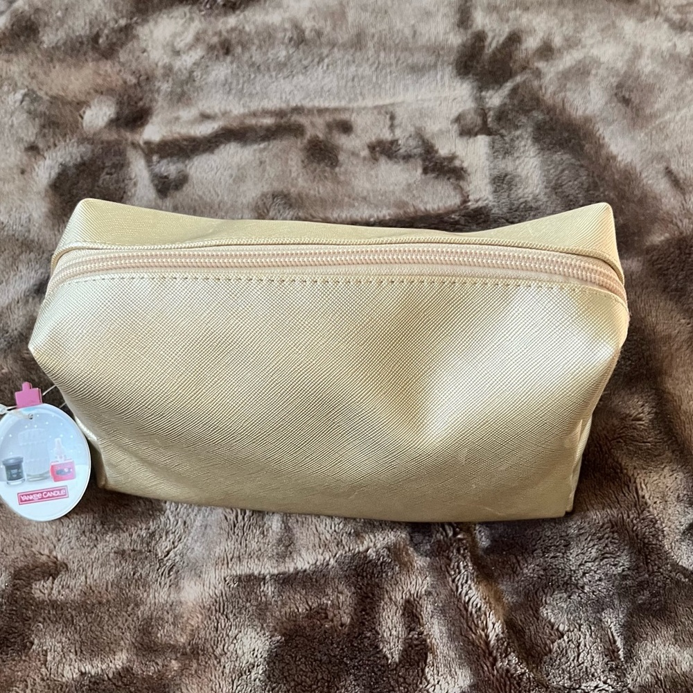 NWT YANKEE CANDLE GIFT SET ZIPPERED GOLD BAG/TOTE